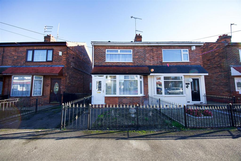 Kirkham Drive, Hull 3 bed semidetached house for sale £140,000