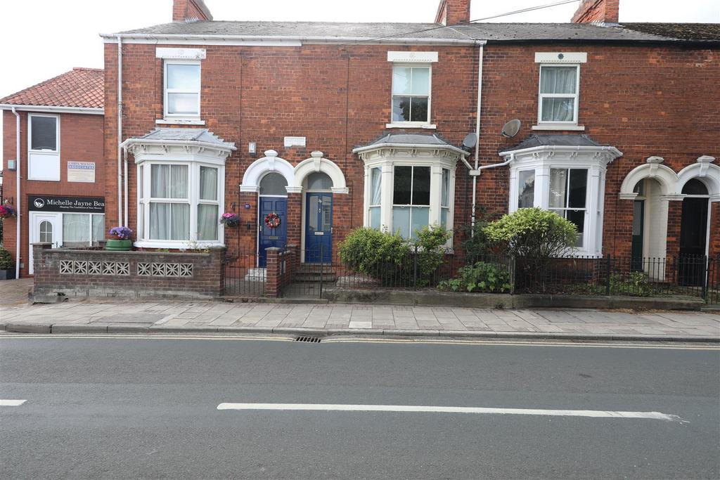 Northgate, Hessle 2 bed terraced house for sale £150,000