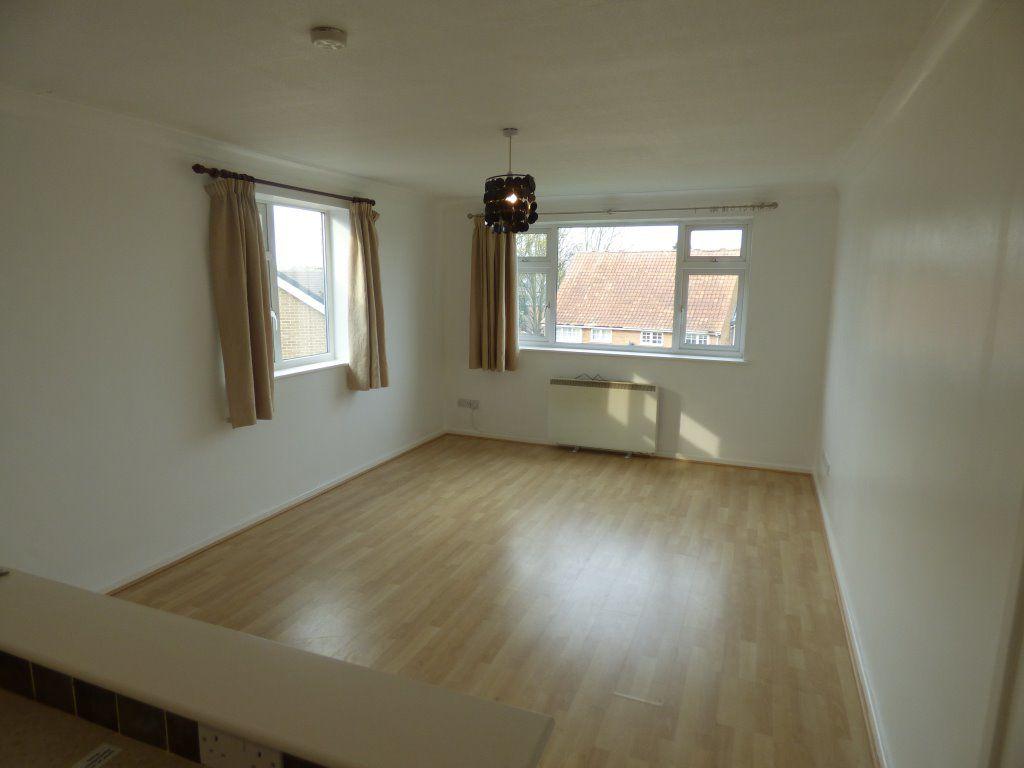 Shirley Court, Toton, NG9 6GT 1 bed apartment £650 pcm (£150 pw)