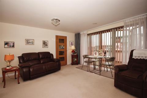 2 bedroom apartment for sale, Wilton Court, Southbank Road, Kenilworth, CV8 1RX