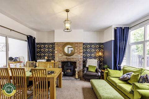 Cliff View Doncaster Road, Conisbrough, Doncaster, DN12 3AT