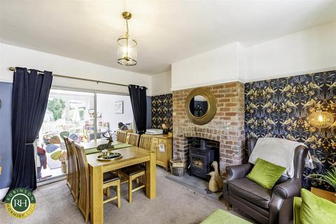 Cliff View Doncaster Road, Conisbrough, Doncaster, DN12 3AT