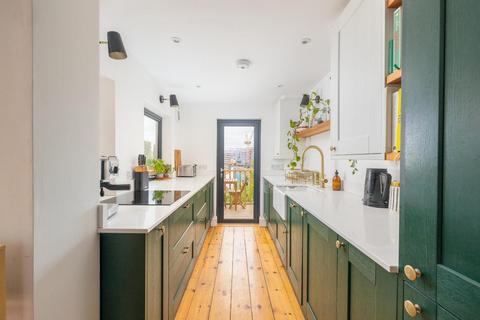 3 Gwilliam Street, Bristol, BS3 4LT