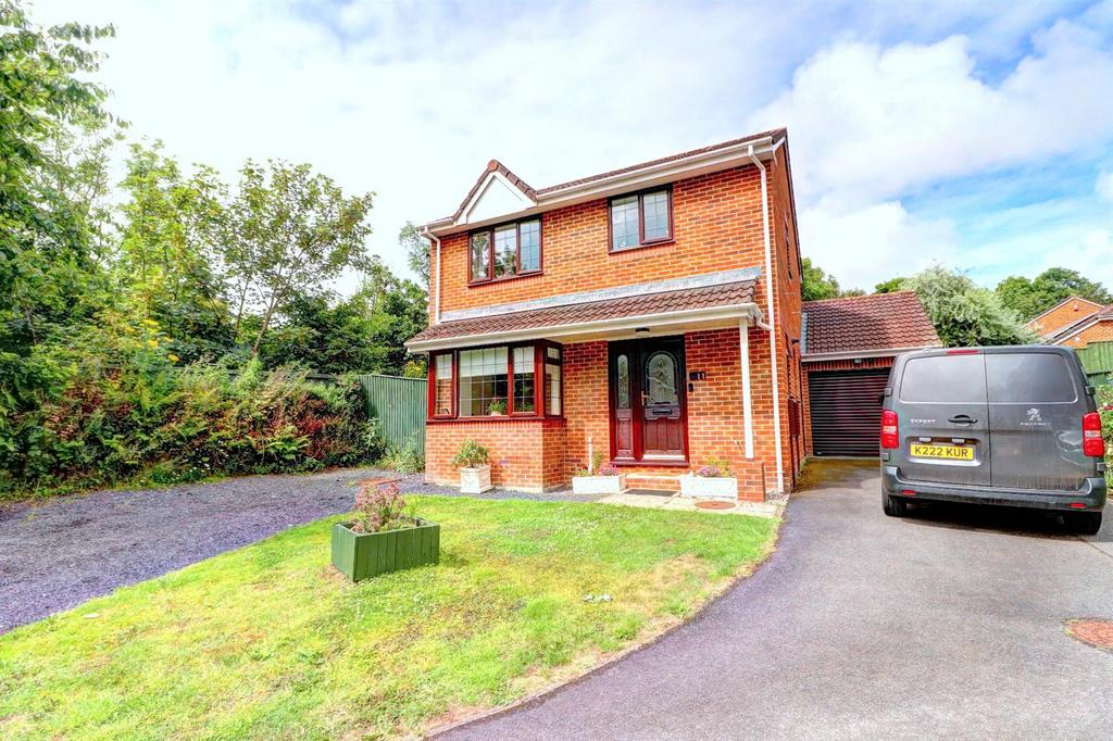 Woodland Park, Northam, Bideford 3 bed detached house for sale £355,000