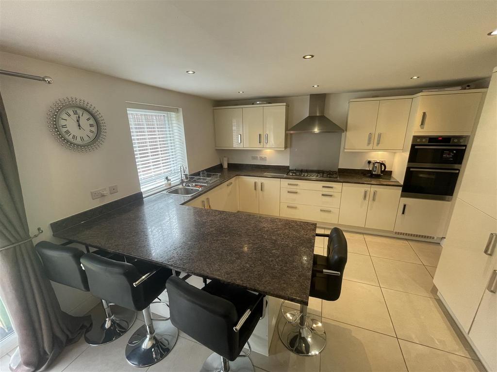 Slatewalk Way, Glenfield, Leicester 4 bed detached house for sale £