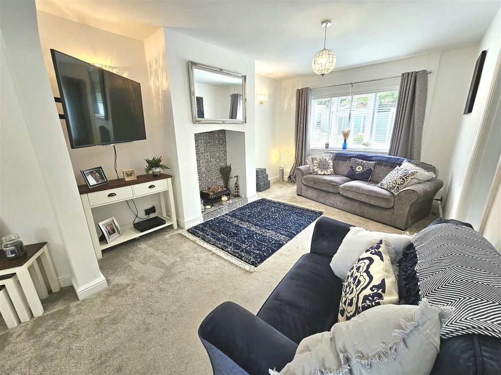Kirklington Road, Rainworth, Mansfield 3 bed townhouse £164,950