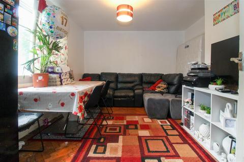 3 bedroom house for sale, Allington Avenue, London