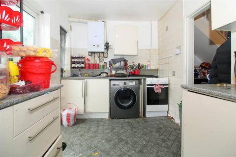 22 Allington Avenue, London, N17 8JE