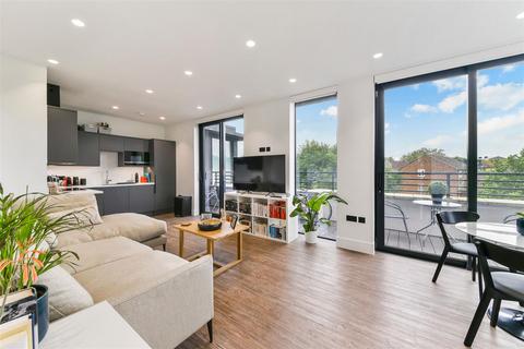 2 bedroom penthouse to rent, Ward Road, Tufnell Park, N19