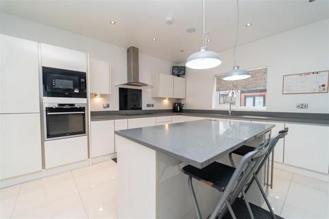 60a Brantingham Road, Whalley Range, Manchester, M16 8PP