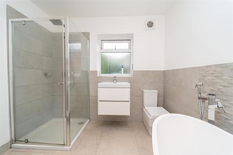 60a Brantingham Road, Whalley Range, Manchester, M16 8PP