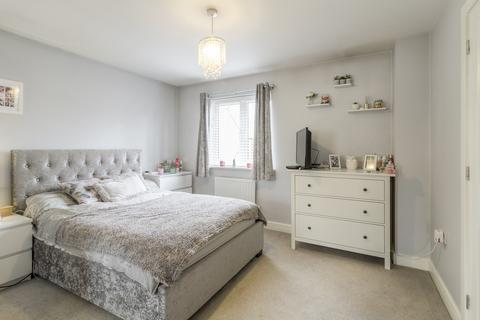 21 Lamport Crescent, Raunds, Wellingborough, NN9 6UX