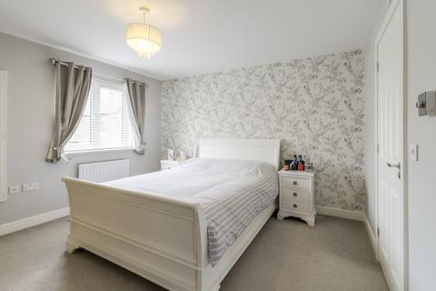 21 Lamport Crescent, Raunds, Wellingborough, NN9 6UX