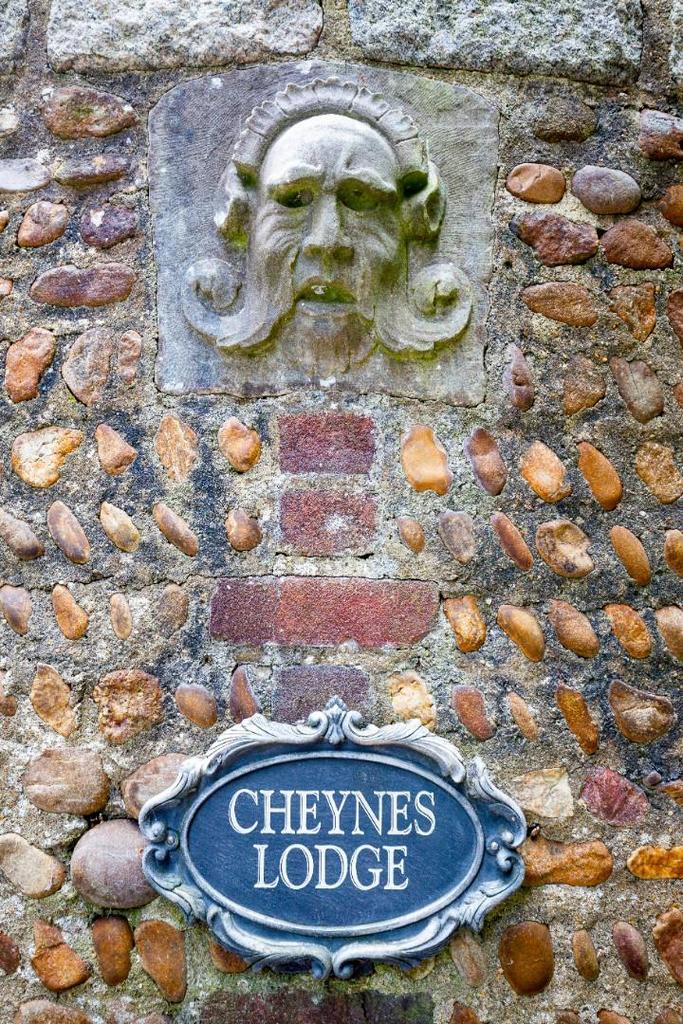Cheynes Lodge.jpg