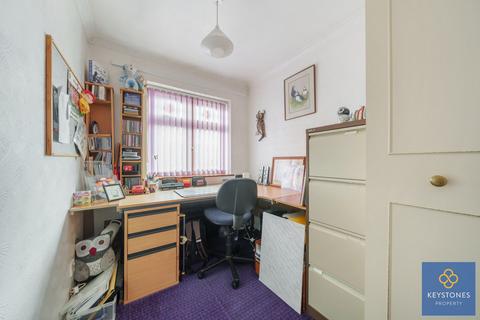 37 Cornell Way, Romford, RM5 2HN