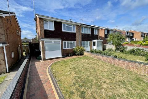 10 Firsway, Upton, Poole, BH16 5HU