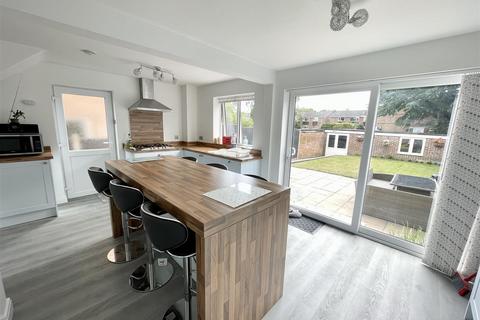 10 Firsway, Upton, Poole, BH16 5HU