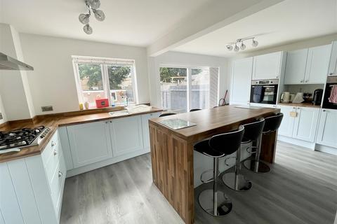 10 Firsway, Upton, Poole, BH16 5HU