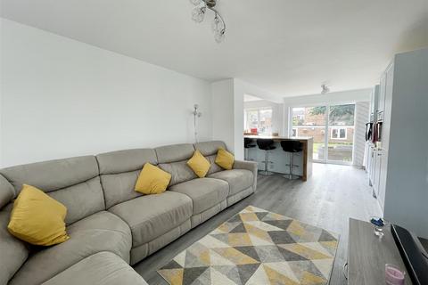 10 Firsway, Upton, Poole, BH16 5HU