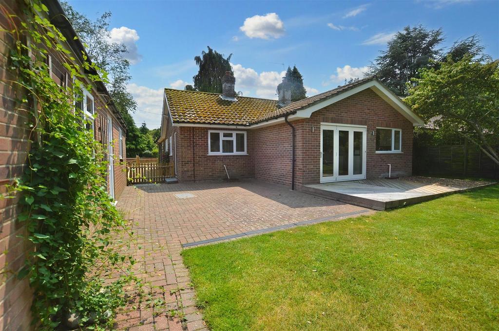 Pineheath Road, High Kelling, Holt 3 bed detached bungalow for sale £625,000