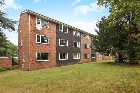 2 bedroom flat for sale, Convenient for Town Centre,  West Reading,  RG30