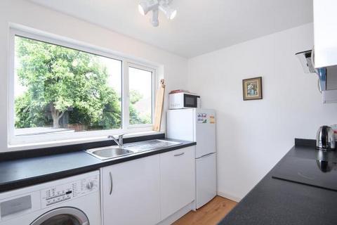 2 bedroom flat for sale, Convenient for Town Centre,  West Reading,  RG30