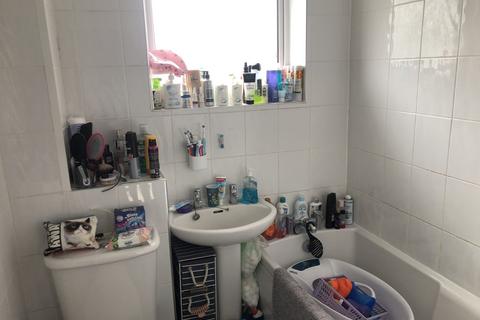 26 Bovington Close, Poole, BH17 8AZ