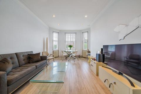 3 bedroom flat for sale, Beaumont Avenue, Fulham