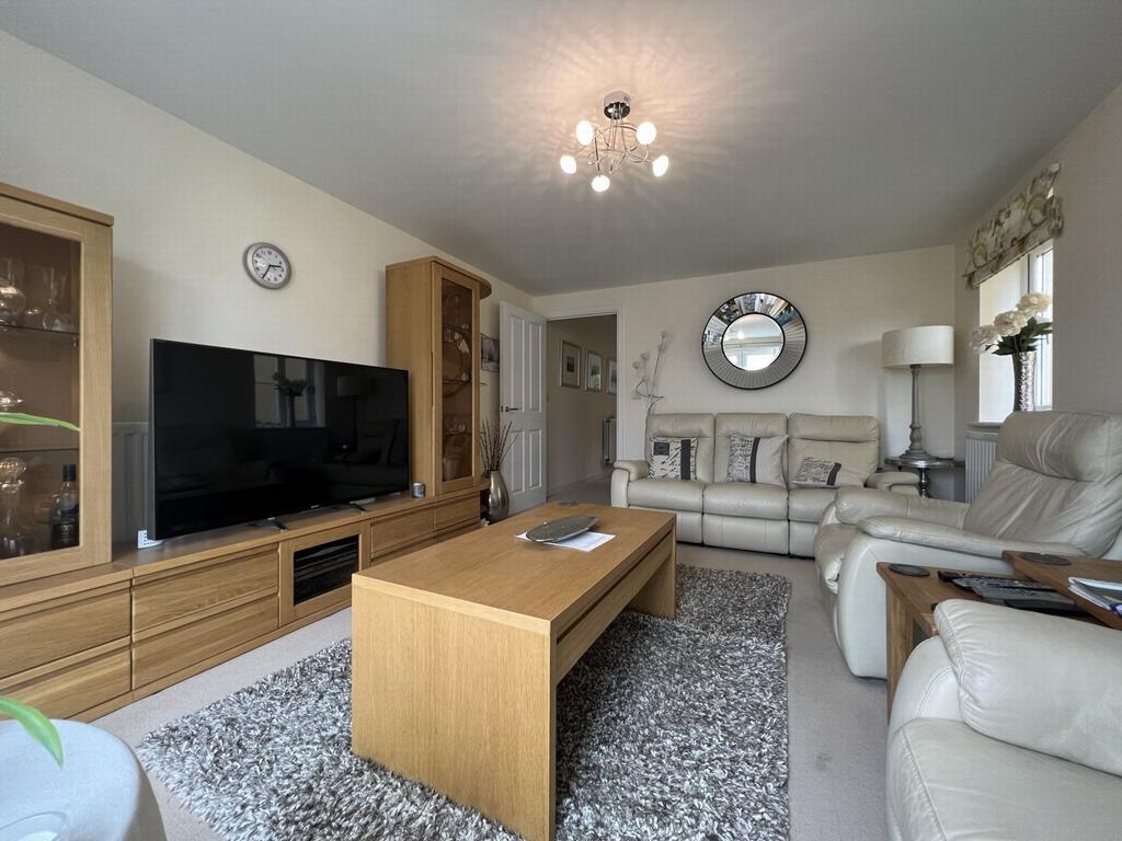 Roscoff Road, Dawlish, EX7 4 bed detached house for sale £389,950