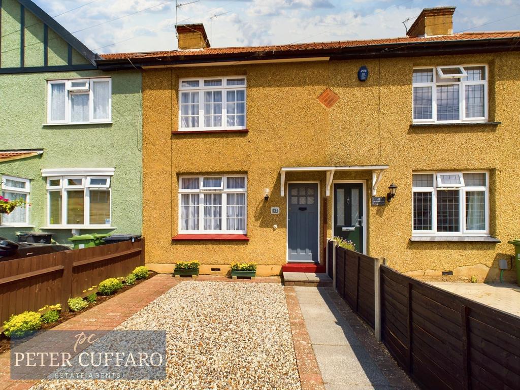 Hoddesdon, Hoddesdon EN11 2 bed terraced house for sale £385,000