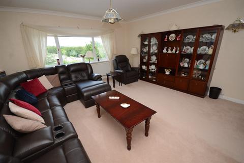 4 bedroom end of terrace house for sale, Beach Road, South Shields
