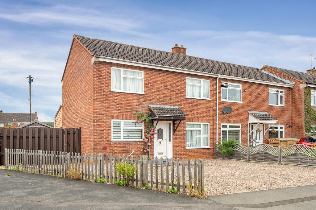 Nairn Road, Stamford, PE9 3 bed end of terrace house for sale £285,000