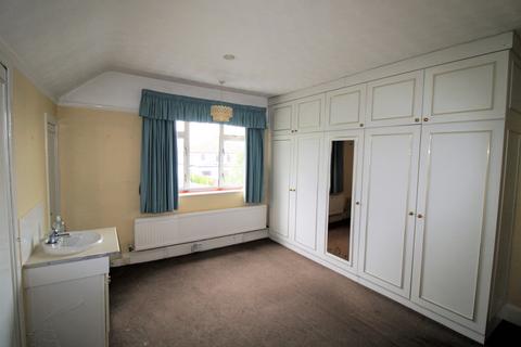 27 Beech Avenue, Upminster, RM14 2HW