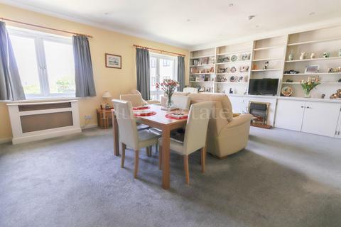 1 bedroom flat for sale, Avalon Park, La Grande Route De La Cote, St. Clement, Jersey. JE2 6FJ