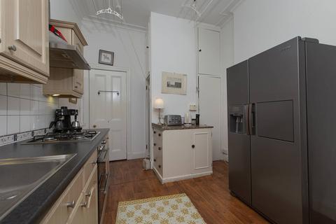 26/2 Braid Crescent, Edinburgh, EH10 6AU
