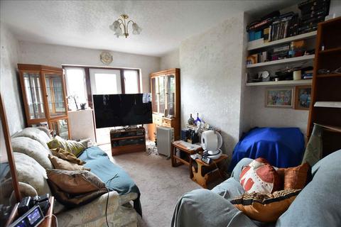53 Meadow Road, Feltham, TW13 5JB