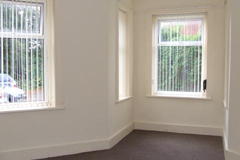 1 bedroom flat to rent, Brynisa Road, Brynteg LL11