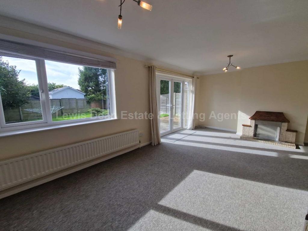 Lytchett Matravers, Poole, Dorset 2 bed bungalow to rent £1,395 pcm