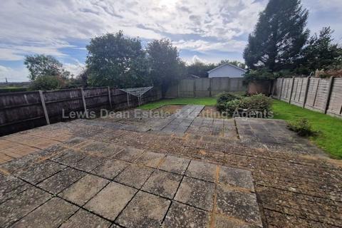 2 bedroom bungalow to rent, LYTCHETT MATRAVERS -