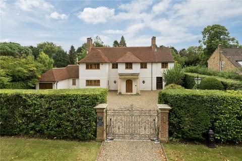 5 bedroom detached house to rent, The Barton, Cobham, Surrey, KT11