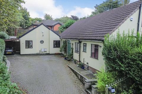 4 bedroom detached house for sale - Avondale Road, Whitefield, M45
