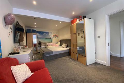 4 bedroom semi-detached house for sale, Wetheral Drive, Stanmore