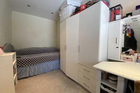 4 bedroom semi-detached house for sale, Wetheral Drive, Stanmore