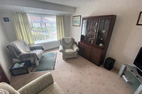 15 Ainsdale Crescent, Royton, Oldham, OL2 6AX