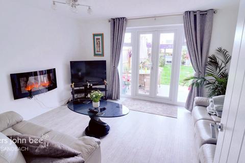 3 bedroom townhouse for sale - Capper Close, Moston