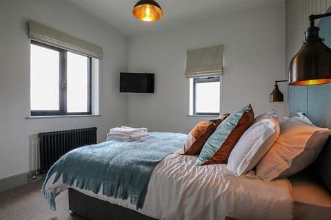 4 bedroom lodge for sale, Retallack Resort and Spa