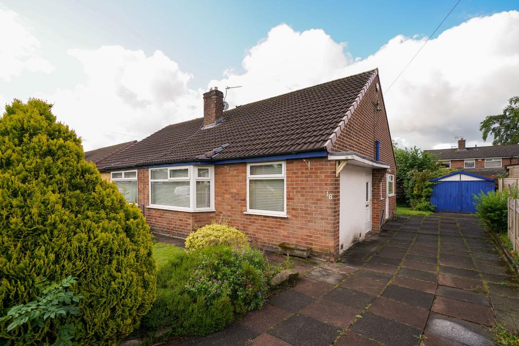 Birtenshaw Crescent, Bromley Cross, Bolton, BL7 2 bed semidetached