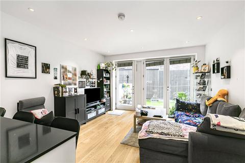 2 bedroom apartment for sale, Fairfield Avenue, Staines-upon-Thames, Surrey, TW18