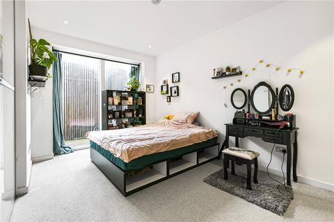 2 bedroom apartment for sale, Fairfield Avenue, Staines-upon-Thames, Surrey, TW18