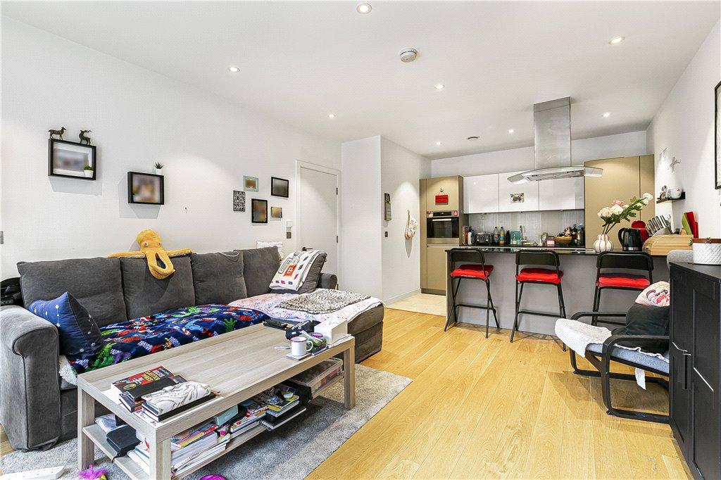 Reception/Kitchen